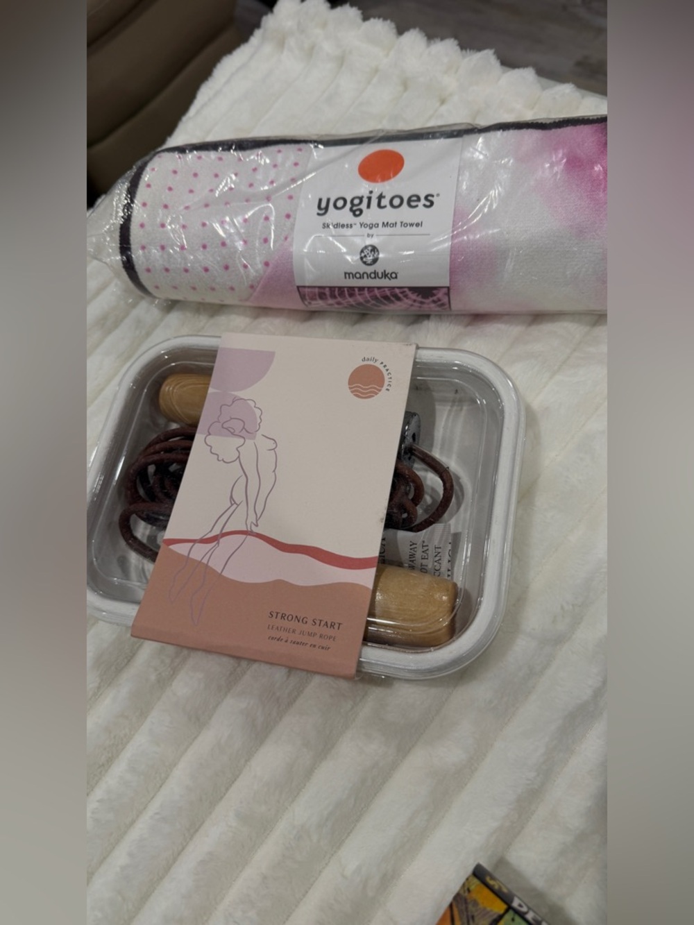 Manduka Yogitoes Pink & White Skidless Yoga Towel and jump rope